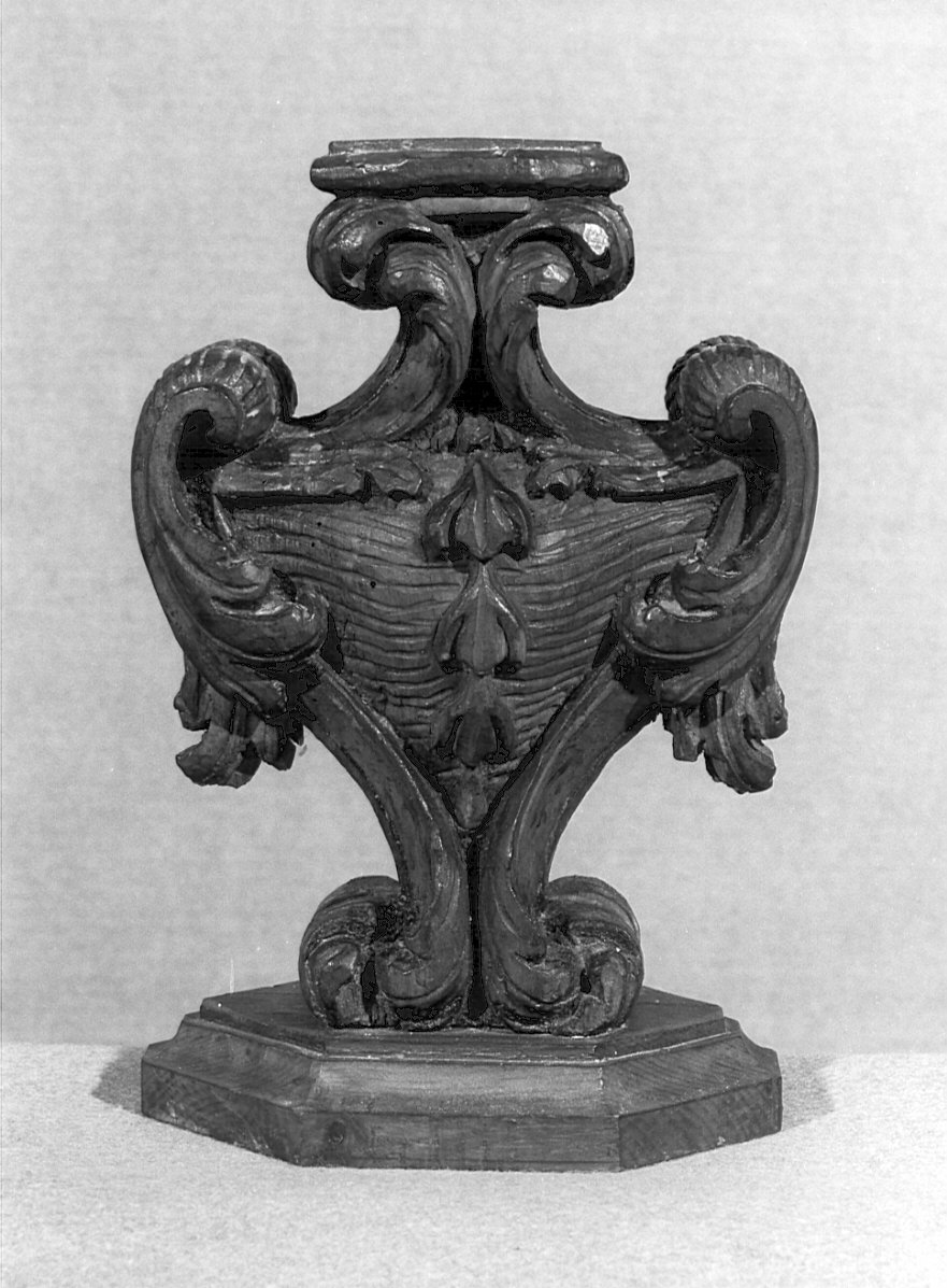 portacandelabro, serie - bottega lombarda (sec. XVII)