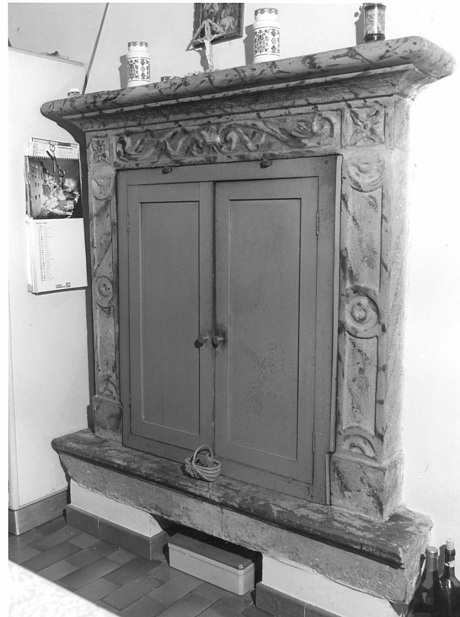 mostra di camino, opera isolata - produzione lombarda (ultimo quarto sec. XIX)