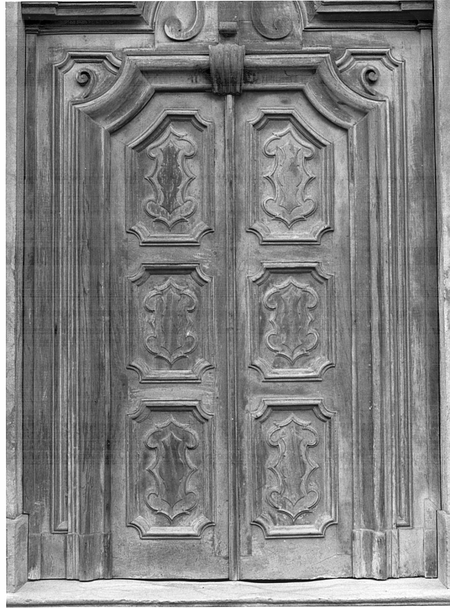 porta - a due battenti, opera isolata - ambito valtellinese (sec. XVIII)