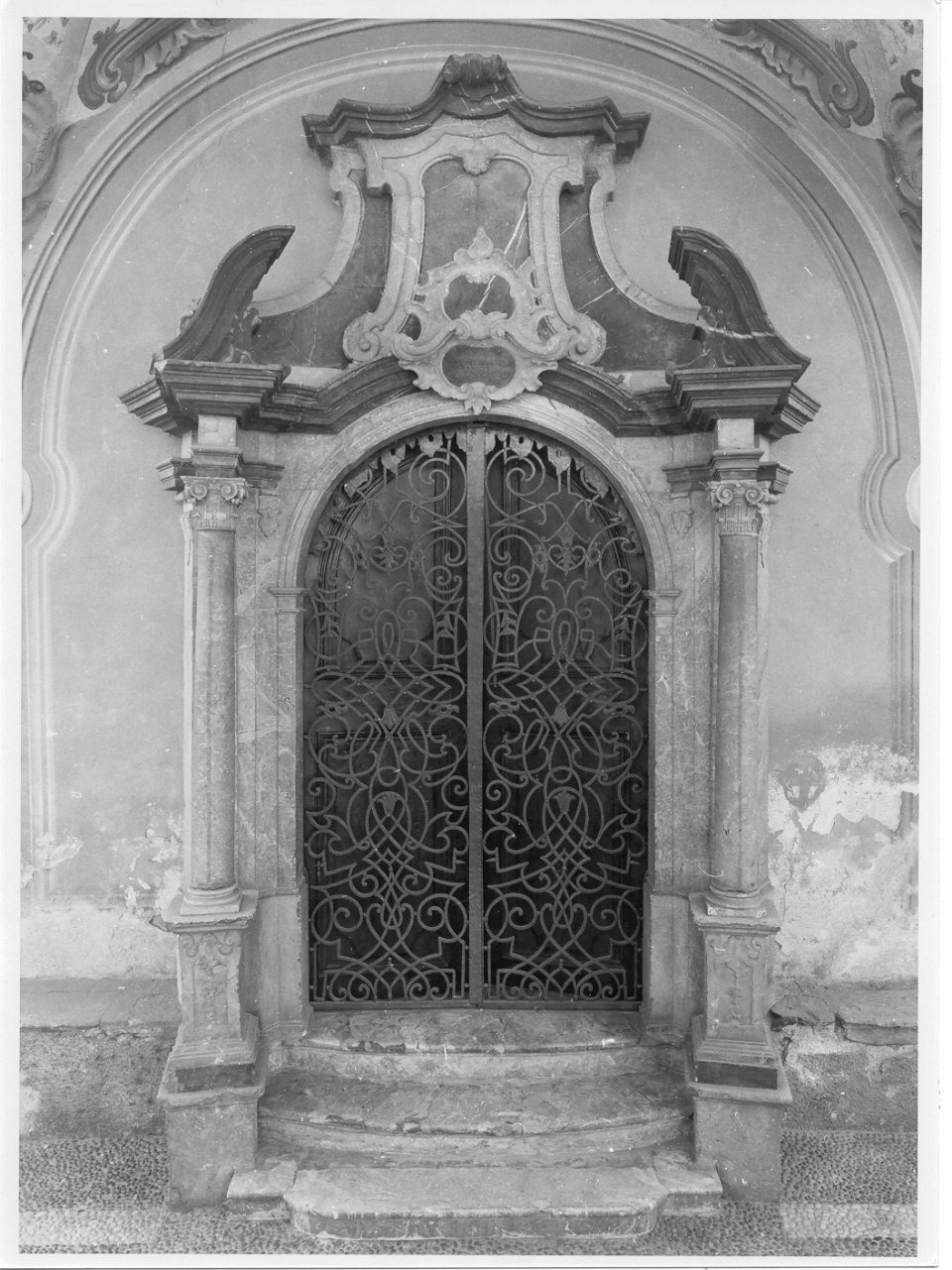 portale maggiore, opera isolata di Giudice Carlo Domenico (sec. XVIII)