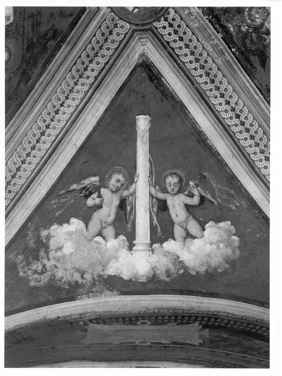 angeli con strumento della passione: colonna (dipinto, elemento d'insieme) di Valorsa Cipriano (sec. XVI)