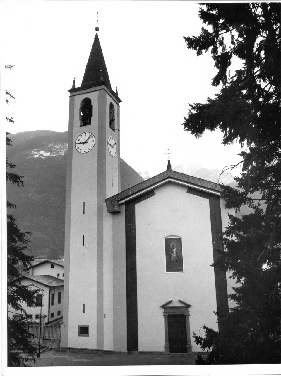 finestra, opera isolata - ambito valtellinese (sec. XVII)