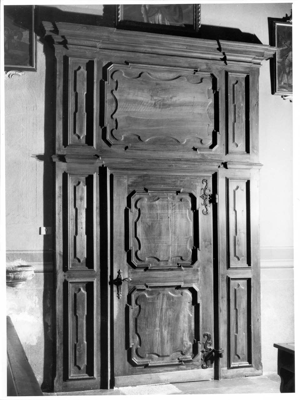porta - ad un battente, opera isolata - ambito valtellinese (sec. XVIII)
