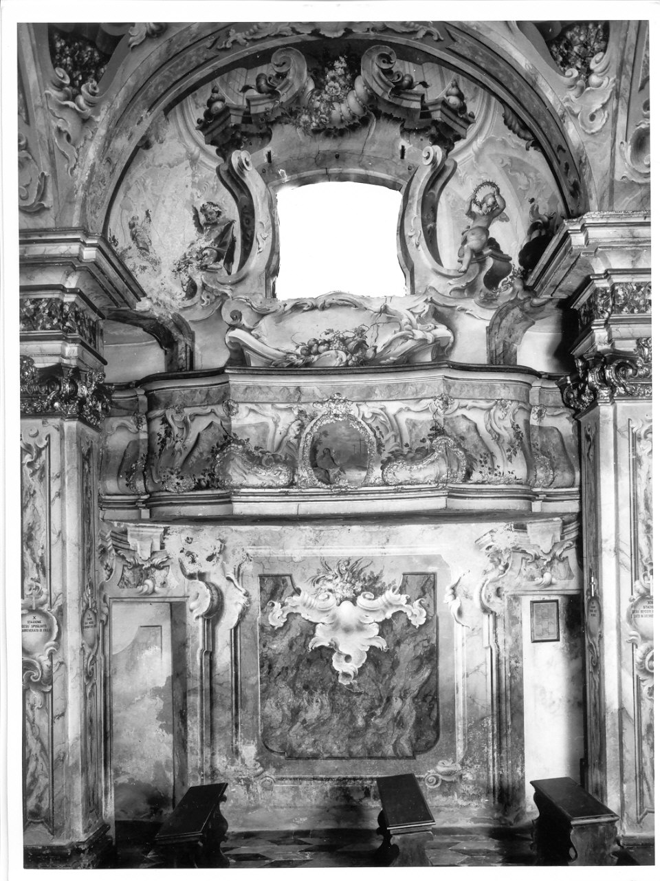 quadratura architettonica (dipinto, elemento d'insieme) di Torricelli Giovanni Antonio (seconda metà sec. XVIII)