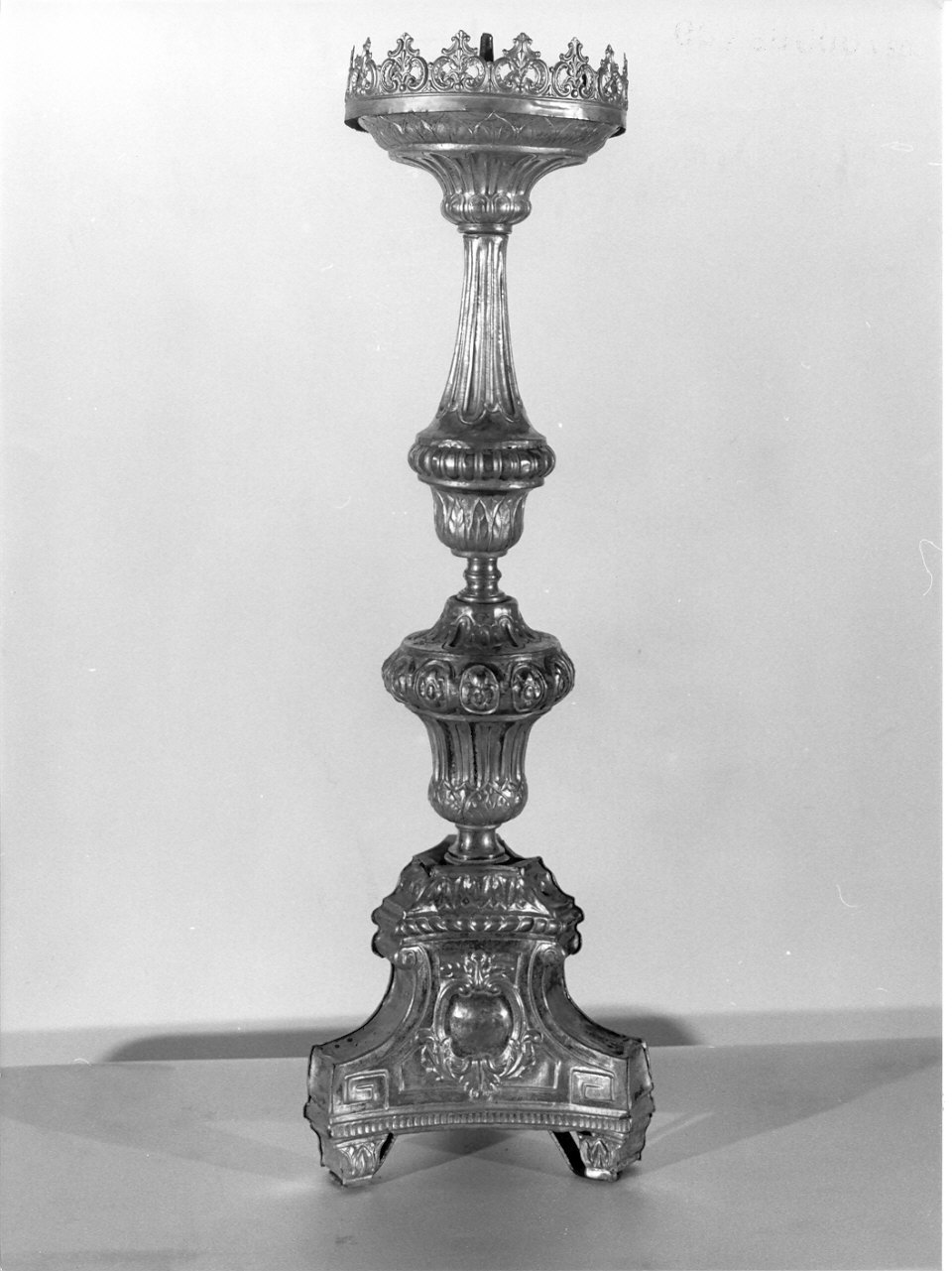 candeliere d'altare, serie - ambito lombardo (sec. XVIII)