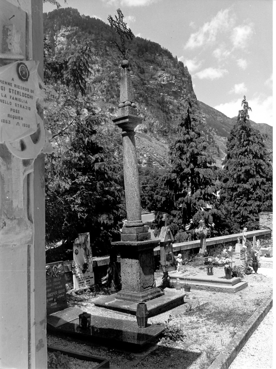 colonna, opera isolata - ambito della Val Chiavenna (sec. XVIII)