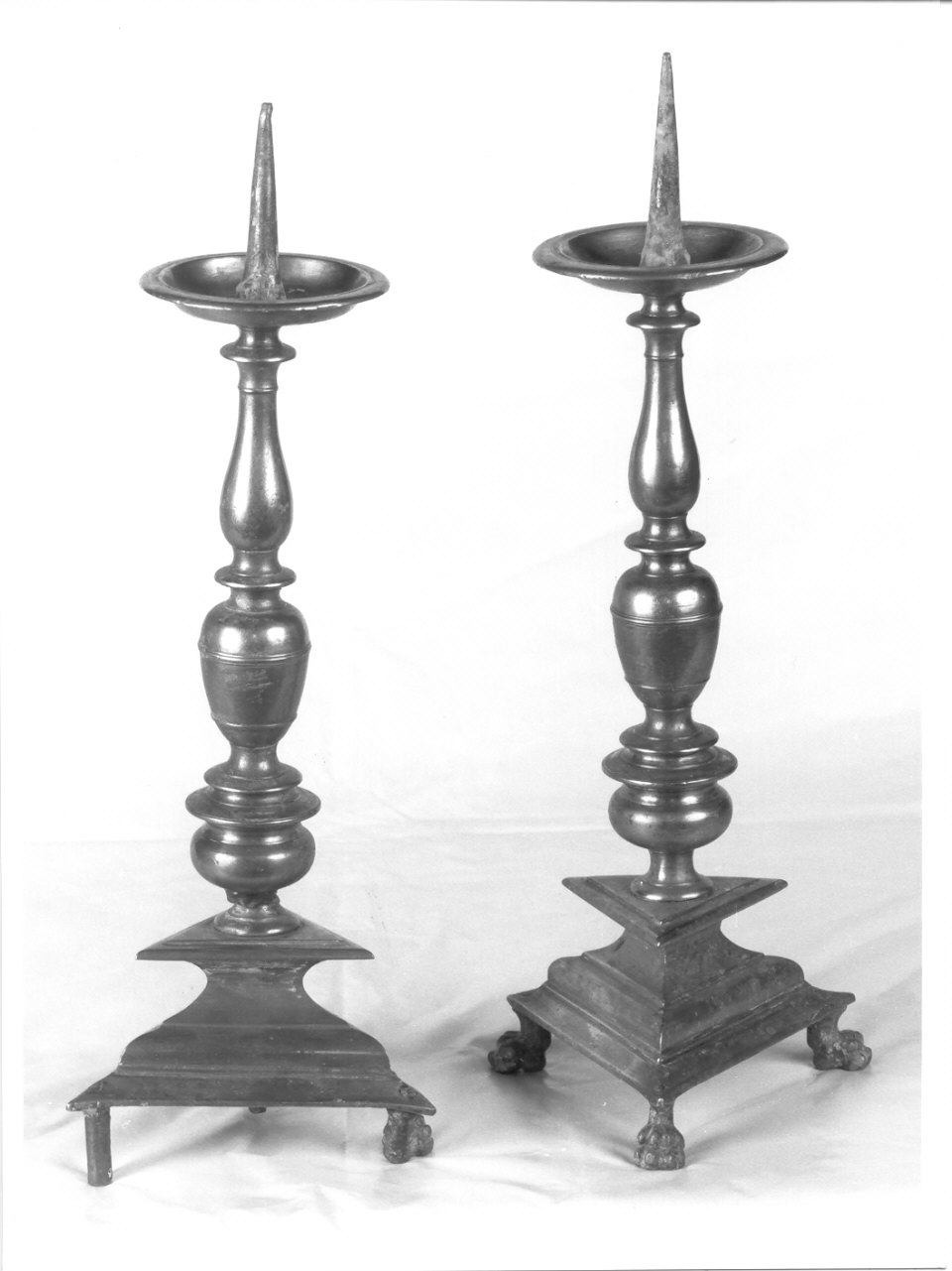 candeliere d'altare, serie - bottega lombarda (inizio sec. XIX)