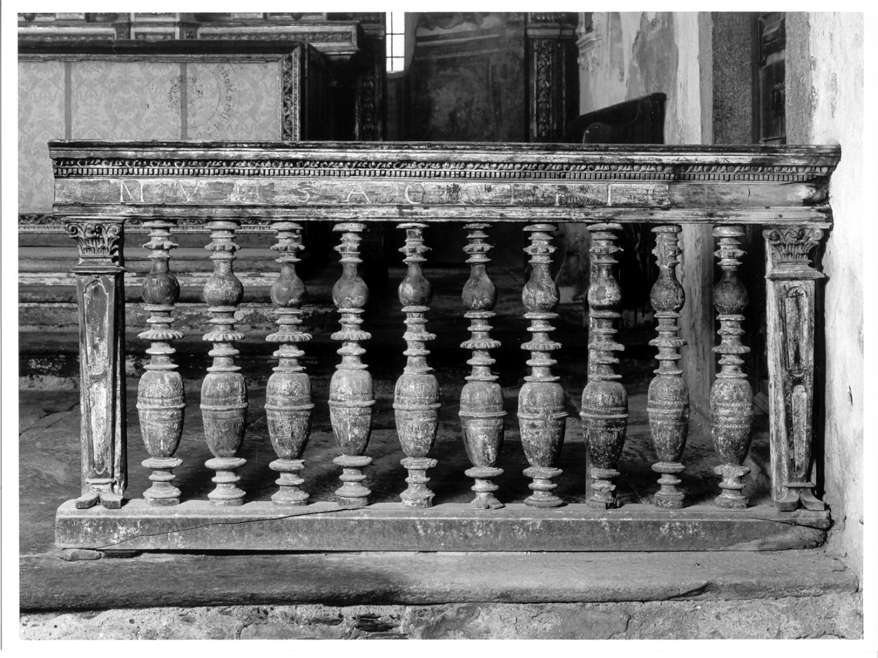 balaustrata di altare, opera isolata - ambito valtellinese (primo quarto sec. XVII)