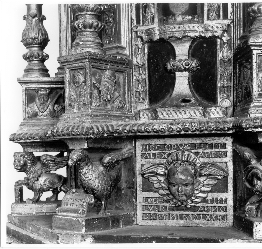 simbolo di San Giovanni: aquila (decorazione a intaglio, elemento d'insieme) di Locheti Alessandro (sec. XVI)