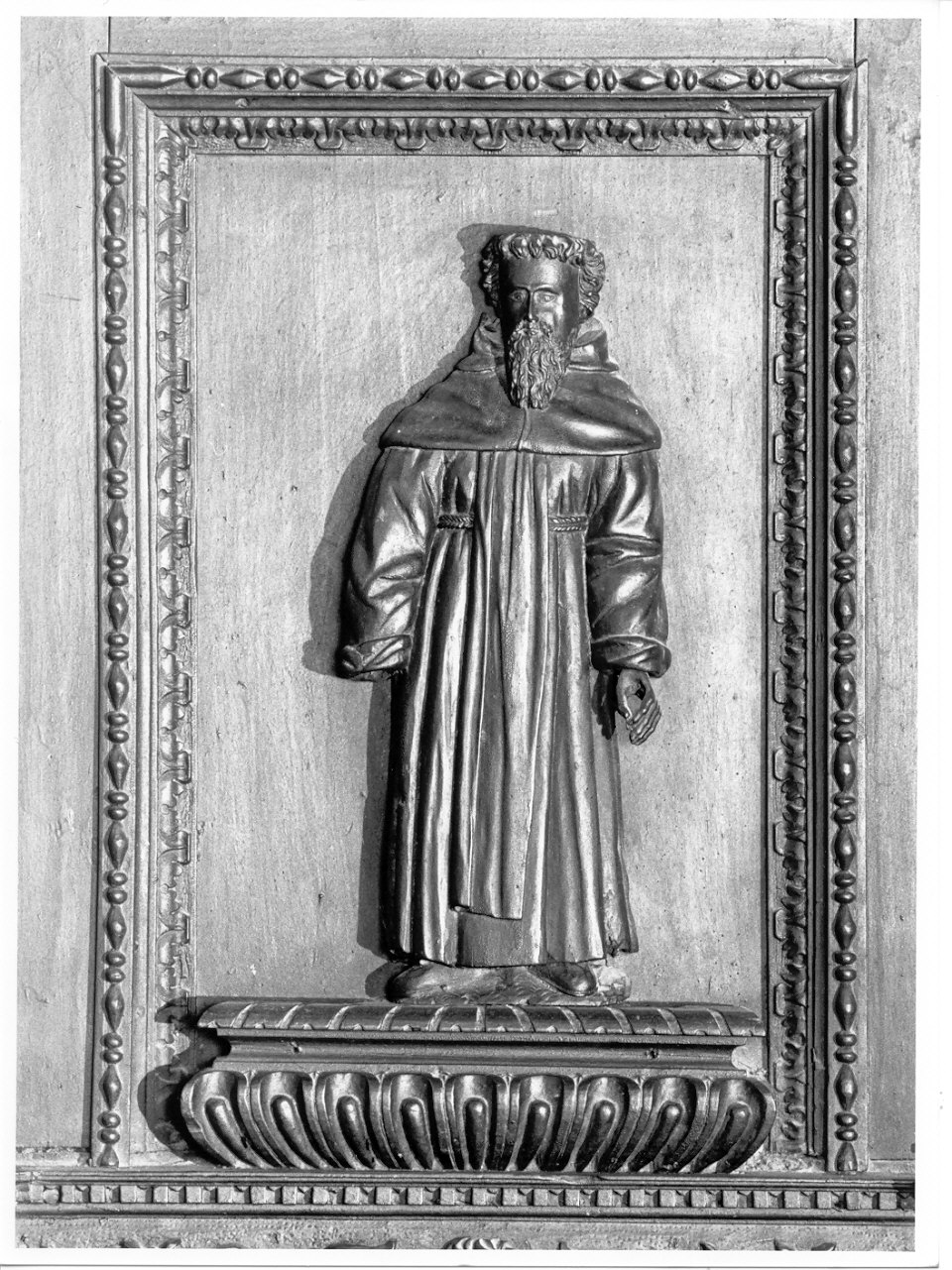 Santo monaco (decorazione a intaglio, elemento d'insieme) di Locheti Alessandro (primo quarto sec. XVII)