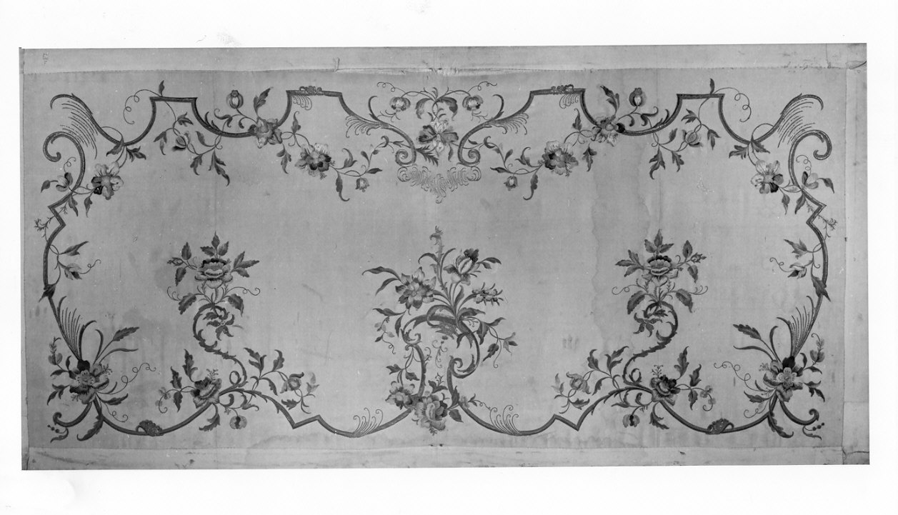 paliotto - a pannello piano, coppia - manifattura italiana (metà sec. XVIII)