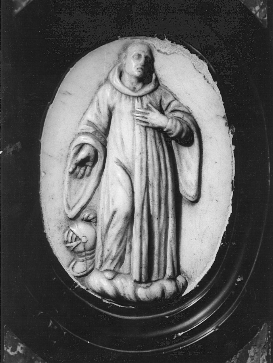 Santo benedettino (rilievo, elemento d'insieme) di Manni Andrea (bottega), Manni Bartolomeo (bottega) (sec. XVII)