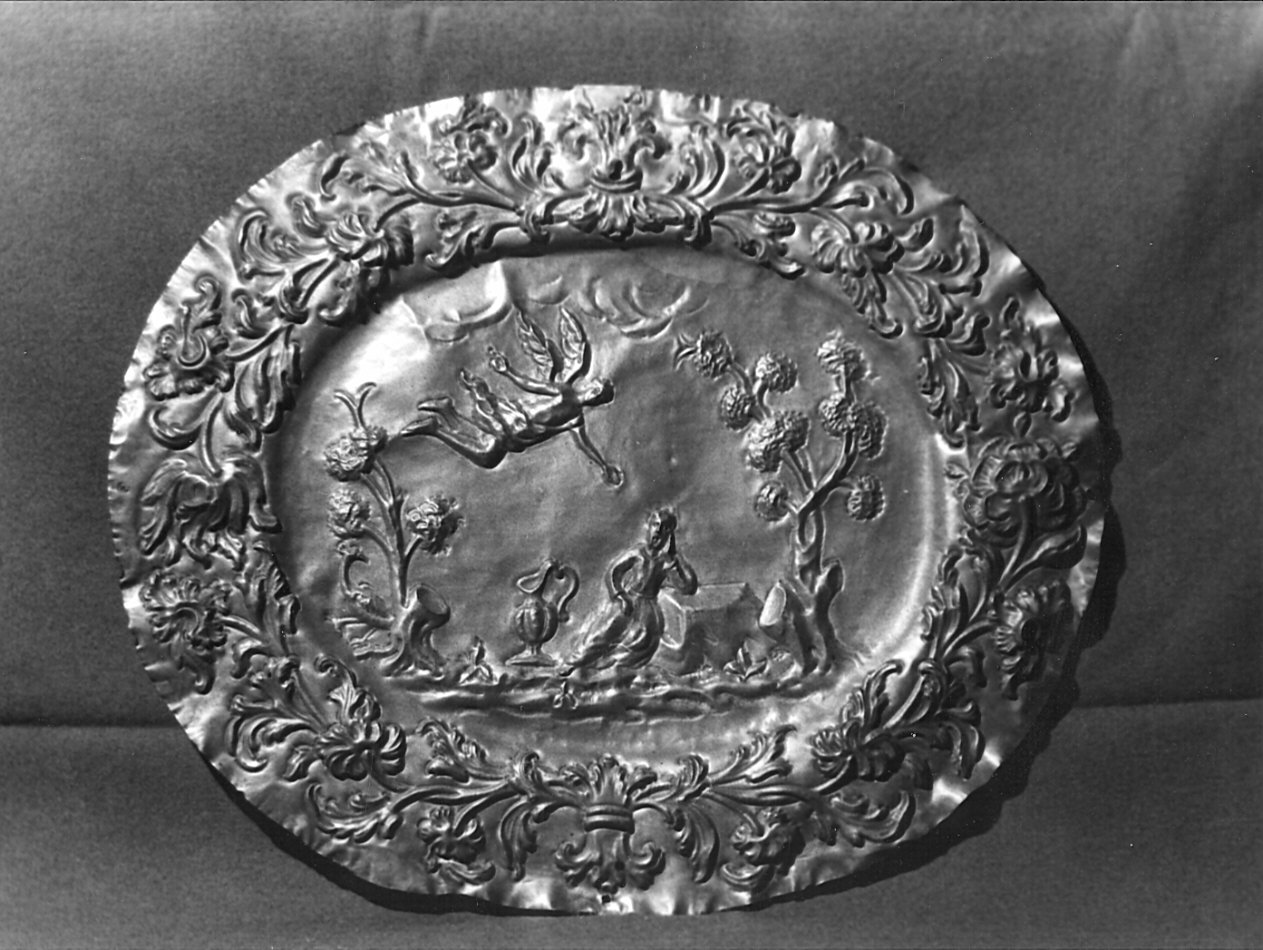 piatto, opera isolata - bottega lombarda (metà sec. XVII)