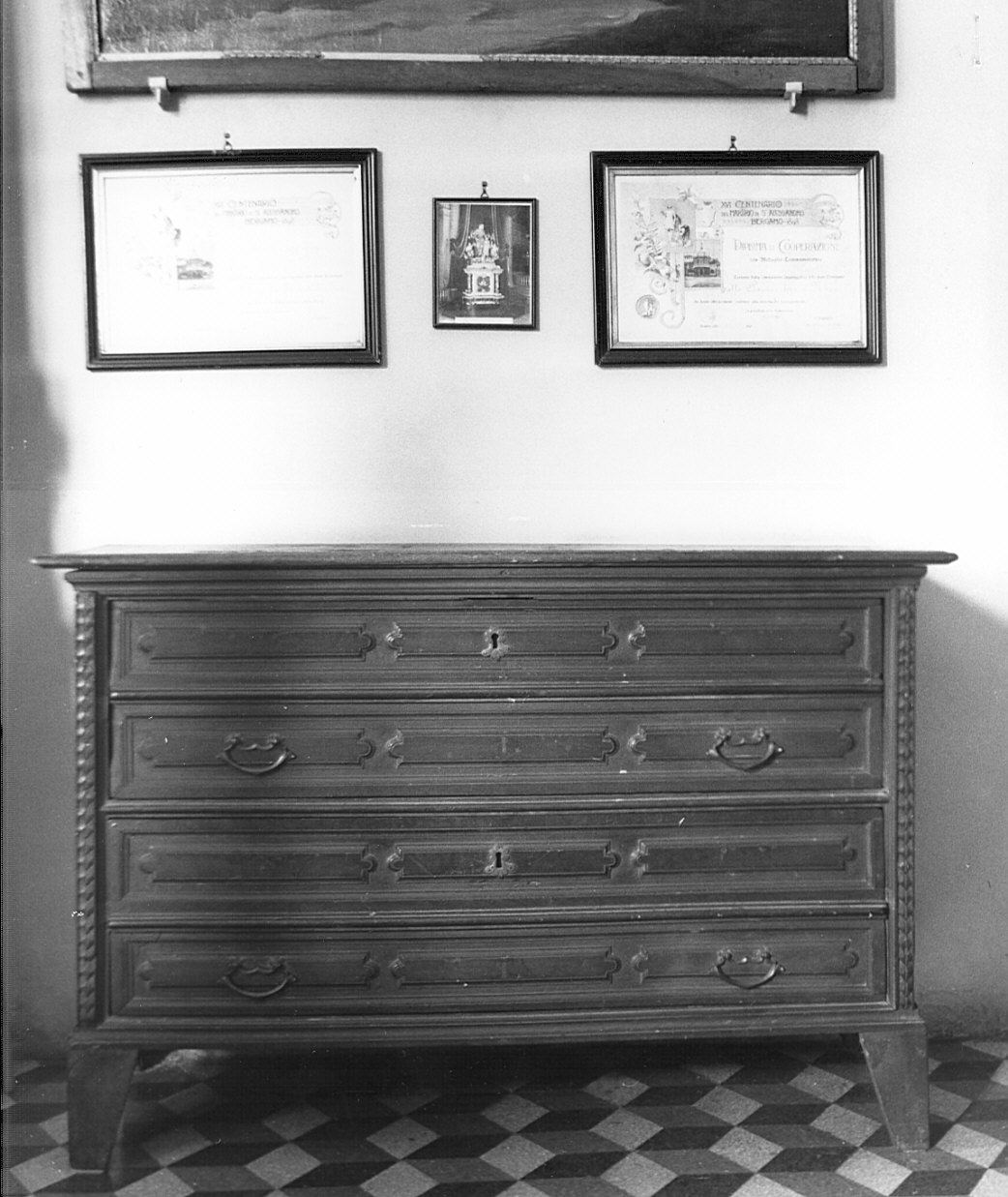 cassettone, opera isolata - bottega bergamasca (sec. XVIII)