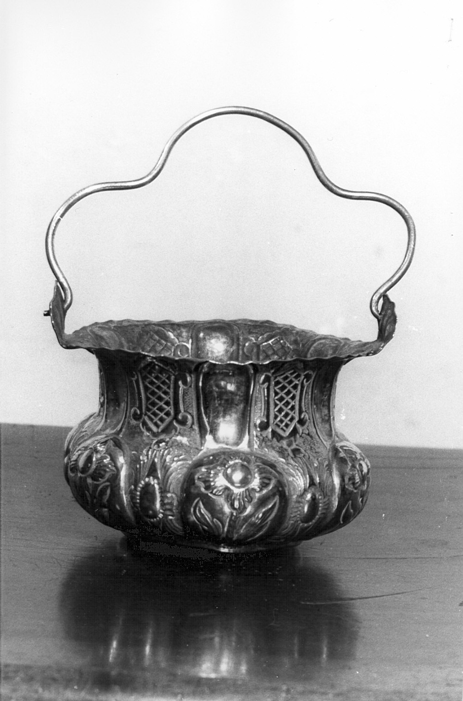 secchiello per l'acqua benedetta, opera isolata - bottega bergamasca (seconda metà sec. XIX)