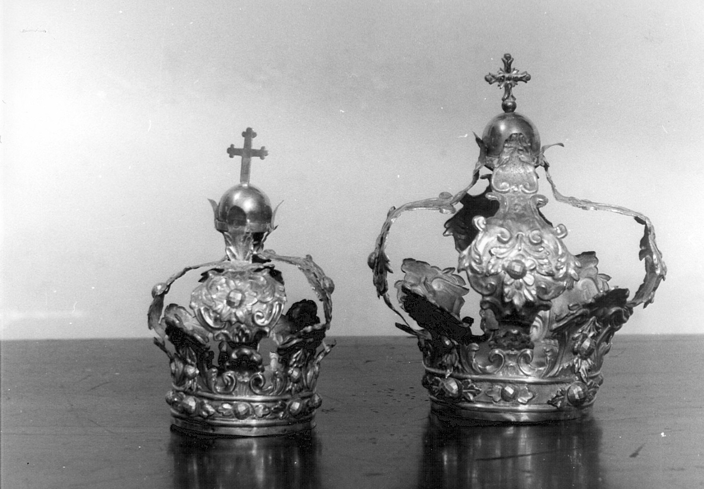 corona da statua, coppia - bottega bergamasca (sec. XIX)