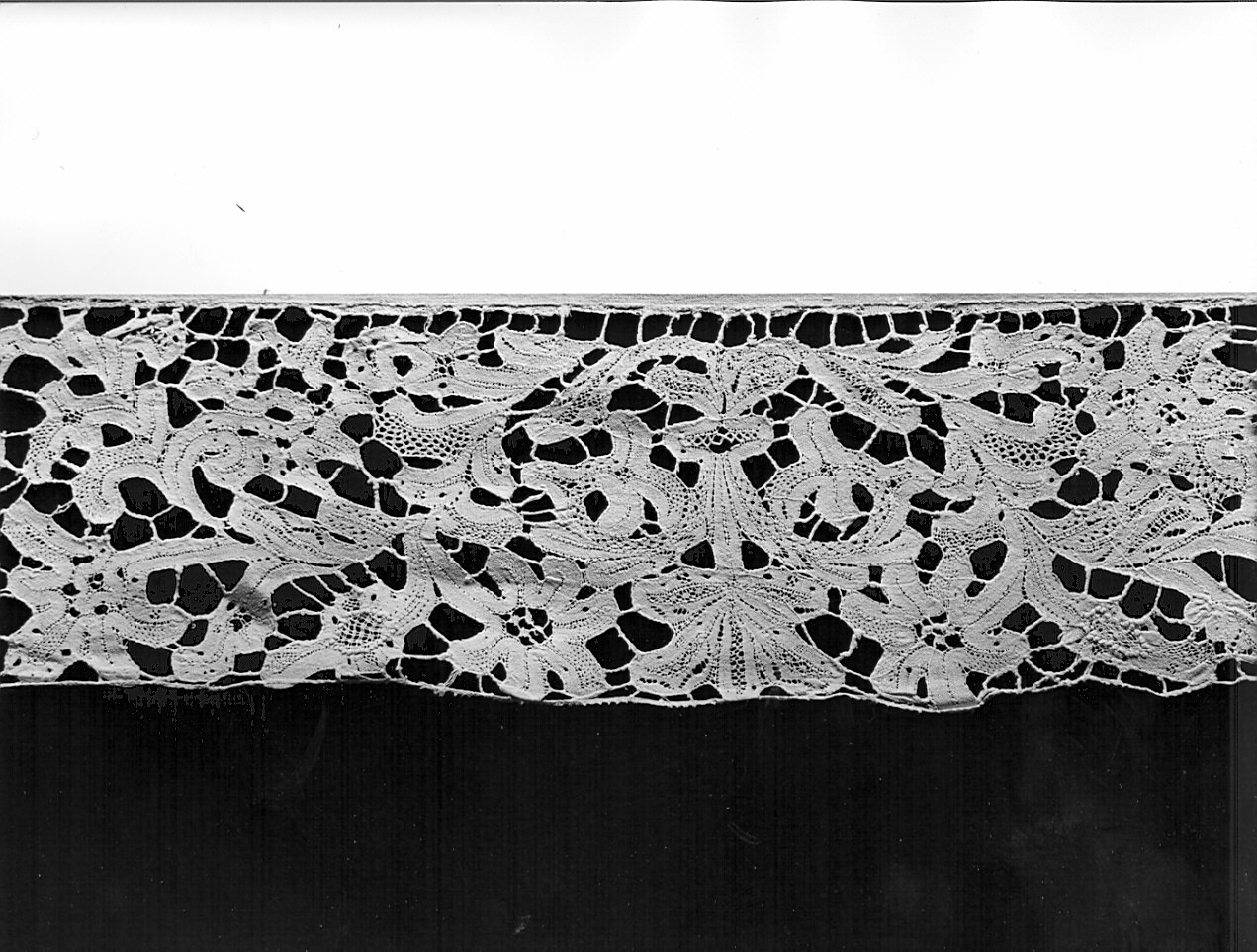 tovaglia d'altare, opera isolata - manifattura milanese (sec. XVIII)