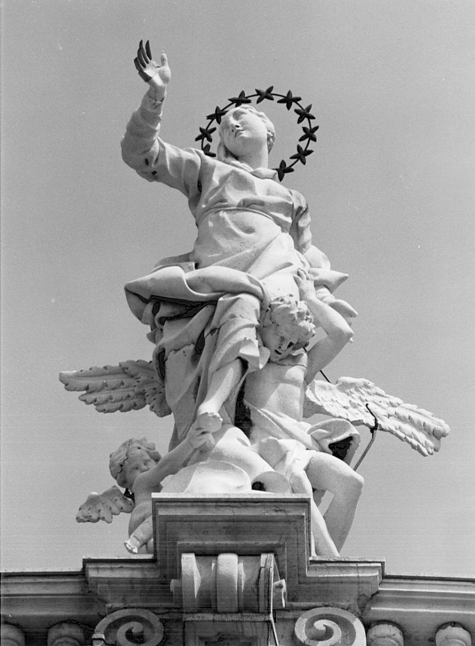 vergine (statua, opera isolata) di Moneghini Angelo (sec. XVIII)