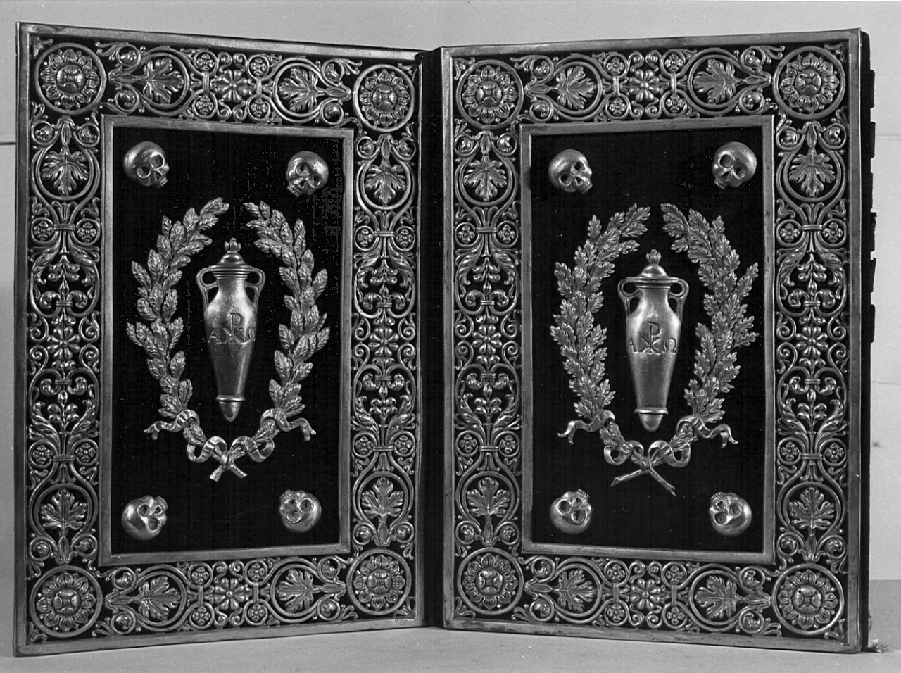 coperta di libro liturgico, opera isolata - bottega italiana (sec. XX)