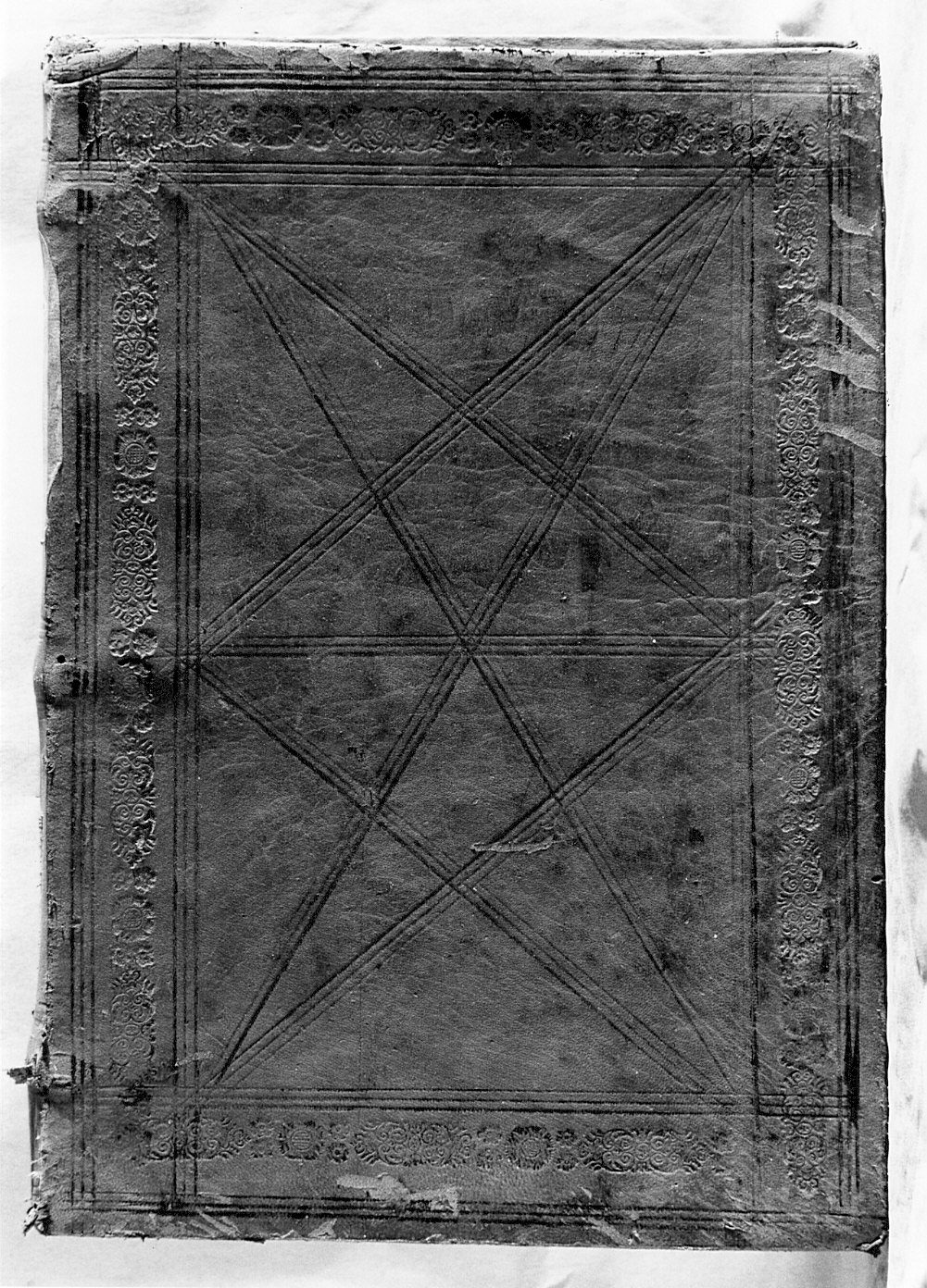 coperta di libro, opera isolata - bottega bergamasca (sec. XVI)