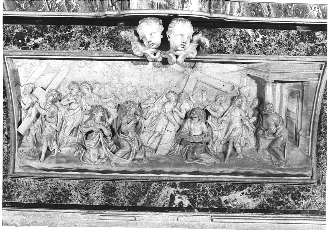 ritrovamento della vera croce (rilievo, elemento d'insieme) di Sanz Giovanni Antonio (attribuito) (metà sec. XVIII)