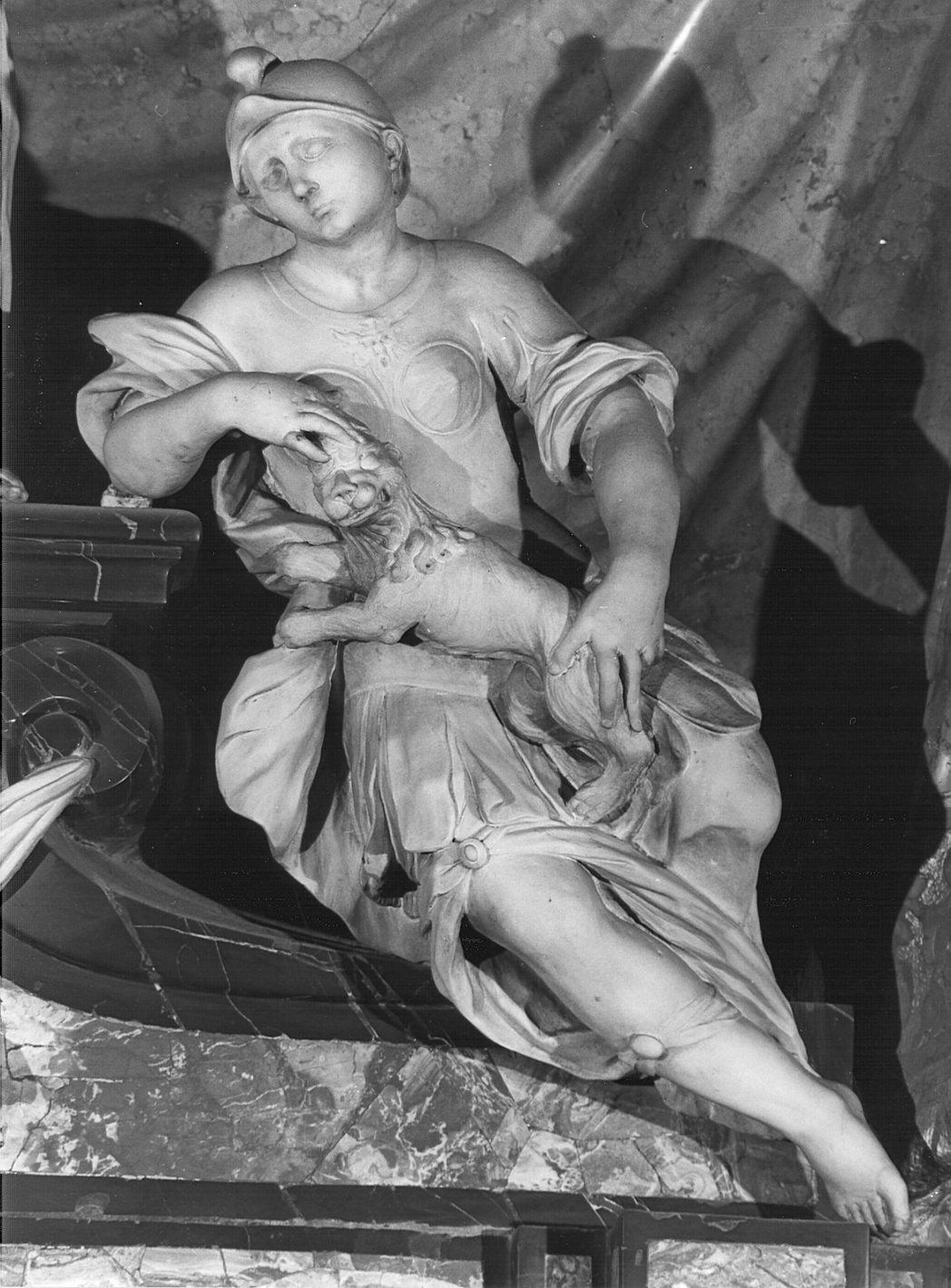 allegoria della Fortezza (scultura, elemento d'insieme) di Mazzetti Pietro (inizio sec. XVIII)