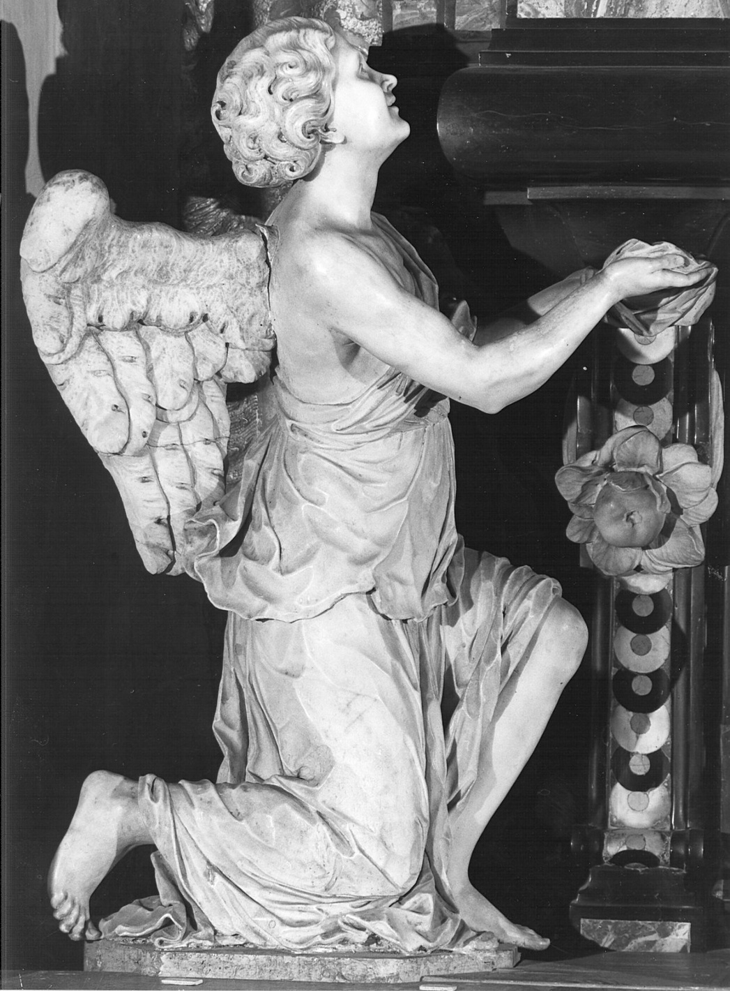 angelo (scultura, elemento d'insieme) di Mazzetti Pietro (inizio sec. XVIII)