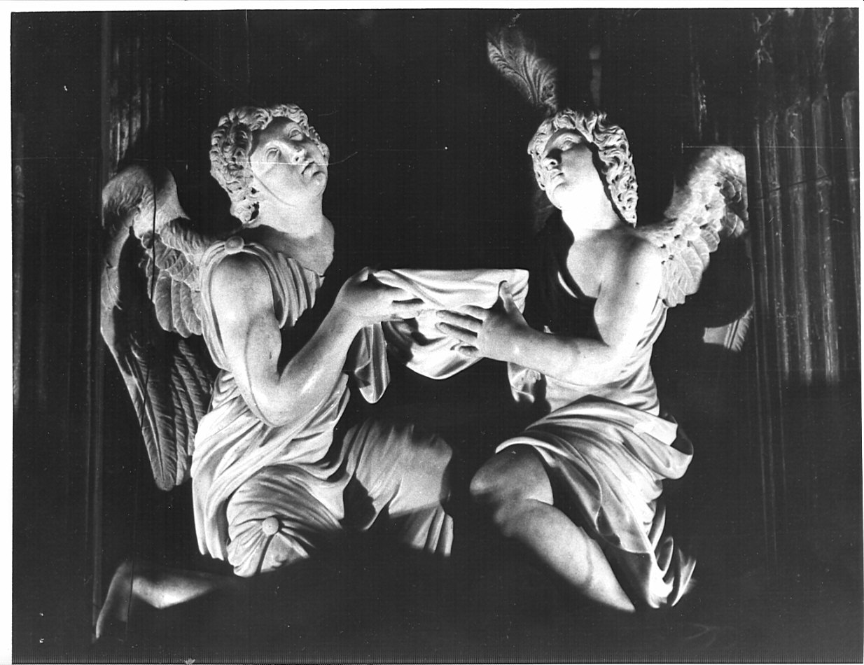 angeli reggigloria (gruppo scultoreo, opera isolata) di Manni Pietro Giacomo di Cazzaniga (sec. XVIII)