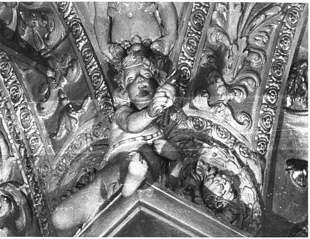 putto con uccellino (scultura, elemento d'insieme) di Sala Giovanni Angelo (seconda metà sec. XVII)