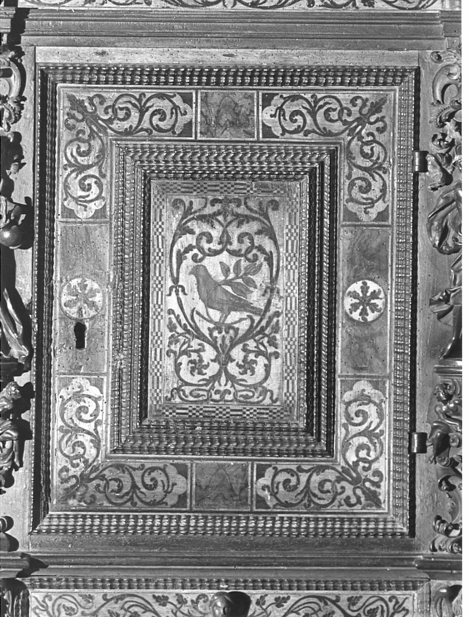 animali e motivi decorativi (credenzina, serie) di Caniana Giovanni Battista (e aiuti) (fine sec. XVII)