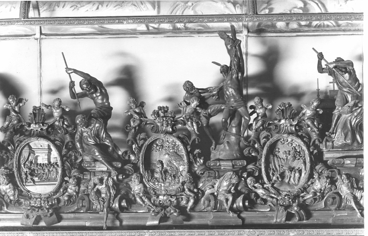 Martirio di San Tommaso, martirio di San Bartolomeo e di San Matteo (scultura, complesso decorativo) di Fantoni Andrea (e aiuti) (secc. XVII/ XVIII)