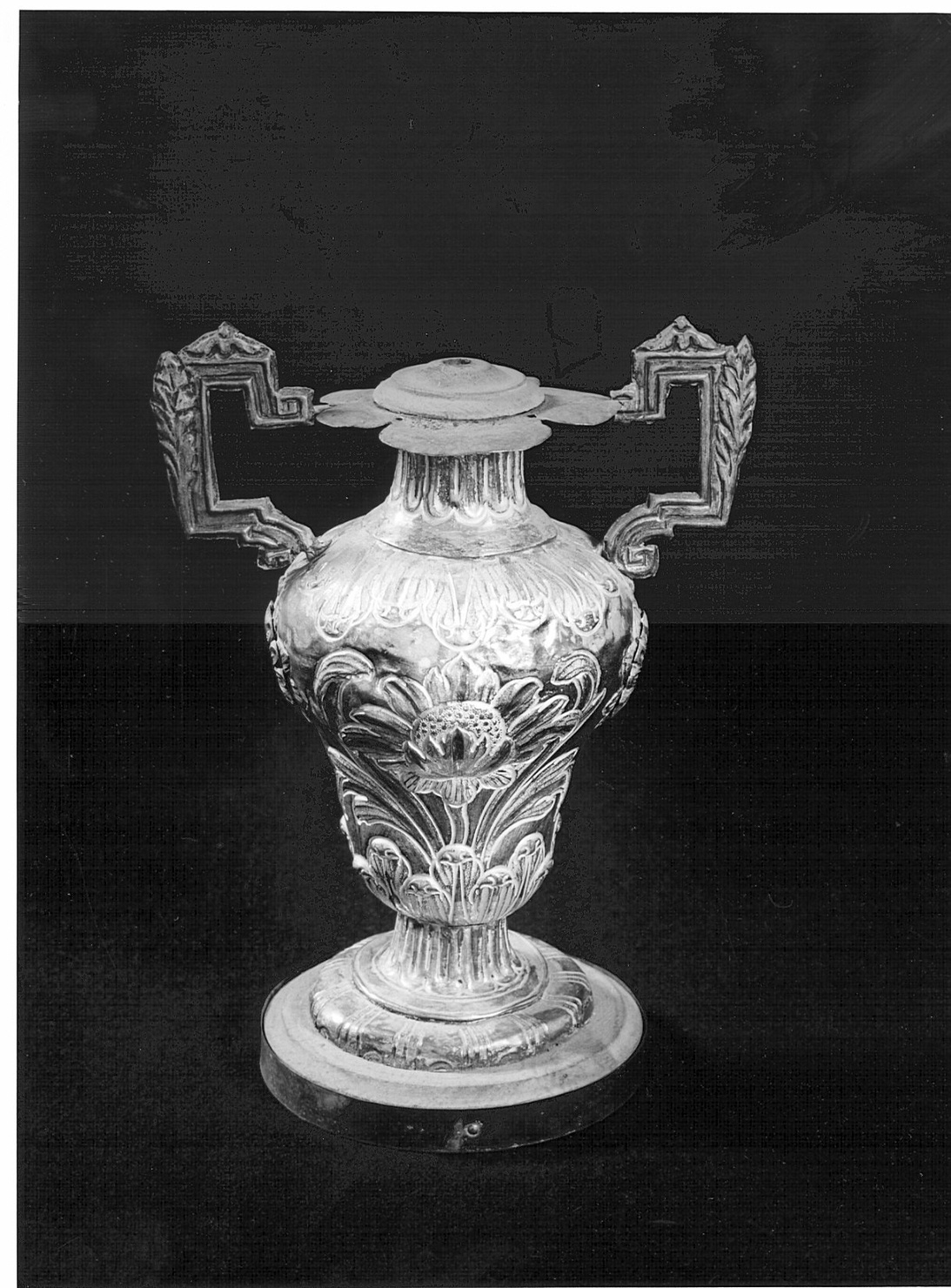 vaso d'altare con composizione floreale, serie - bottega lombardo-veneto (sec. XVIII)