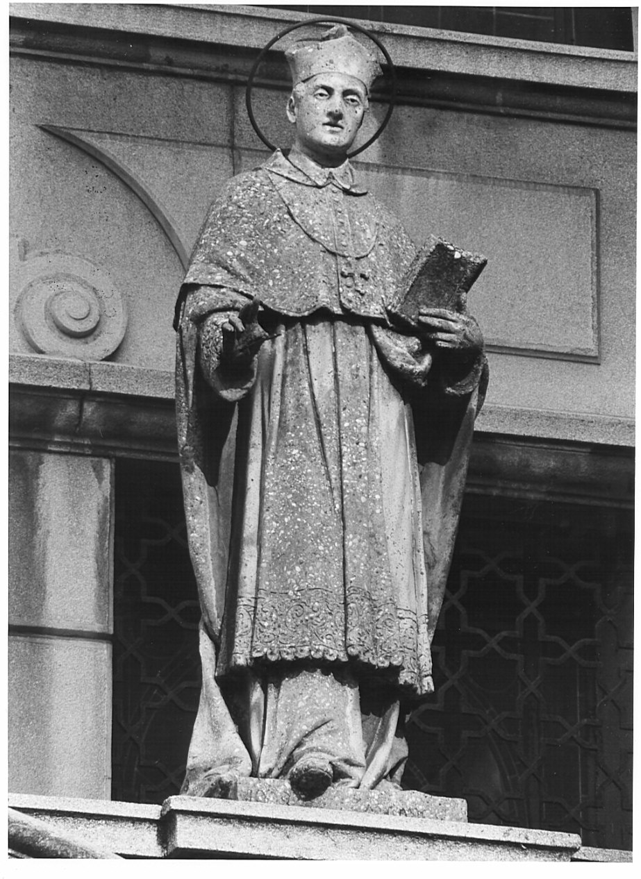 San Carlo Borromeo (statua, opera isolata) di Zenoni Giuseppe (sec. XX)