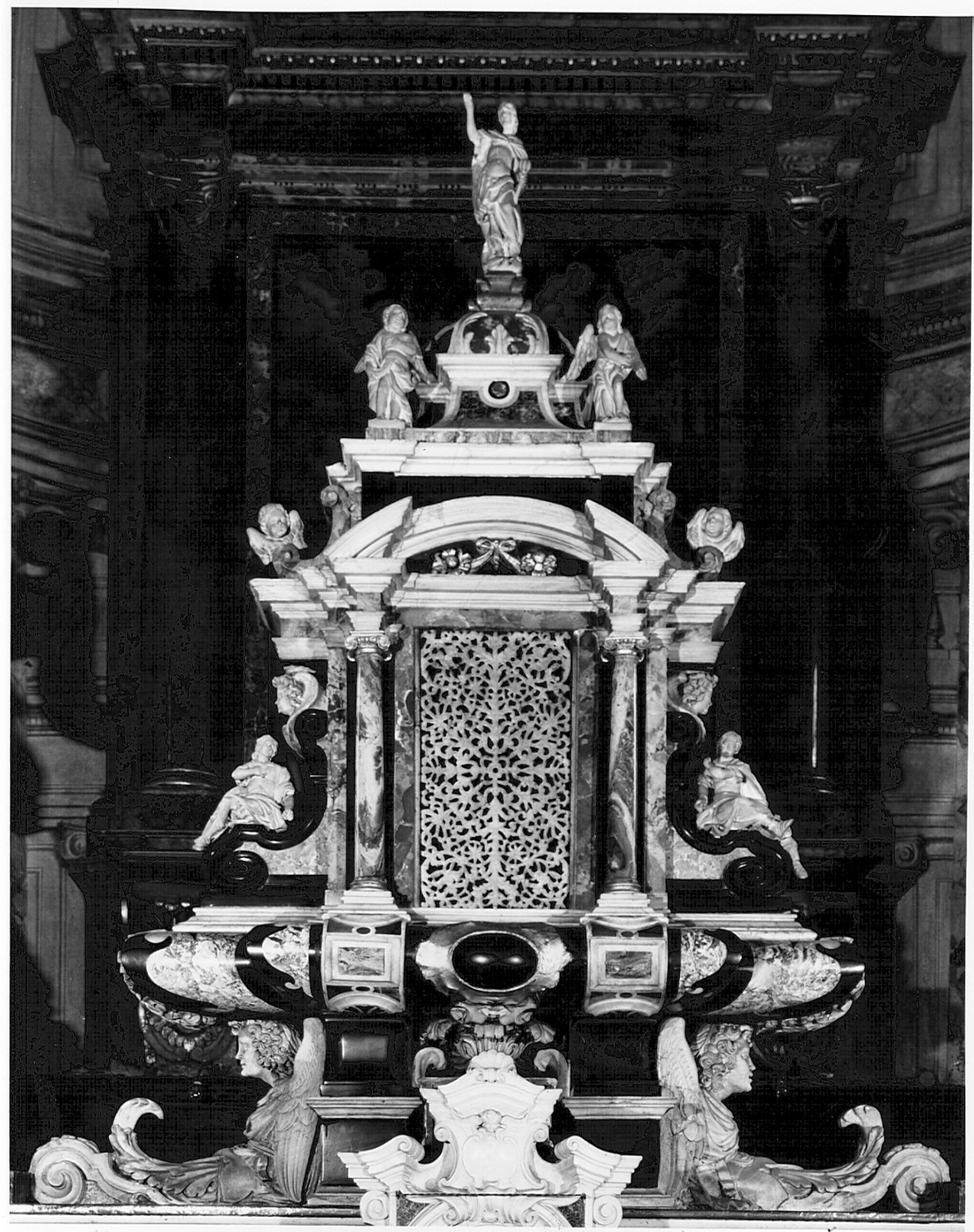 reliquiario architettonico - a tempietto, elemento d'insieme di Ferrata Francesco (seconda metà sec. XVIII)