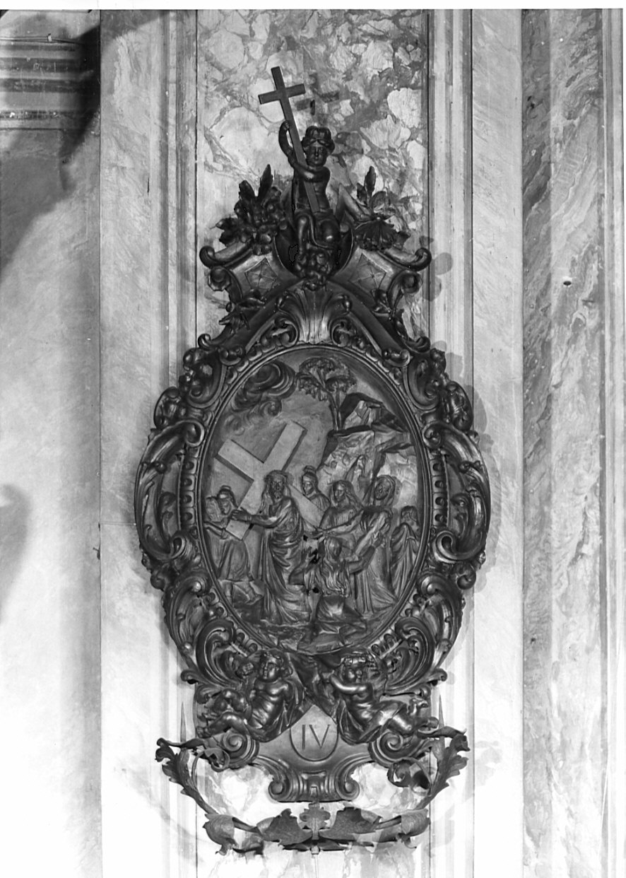 stazione IV: Gesù incontra la Madonna (Via Crucis, elemento d'insieme) di Zonca Cesare (sec. XIX)