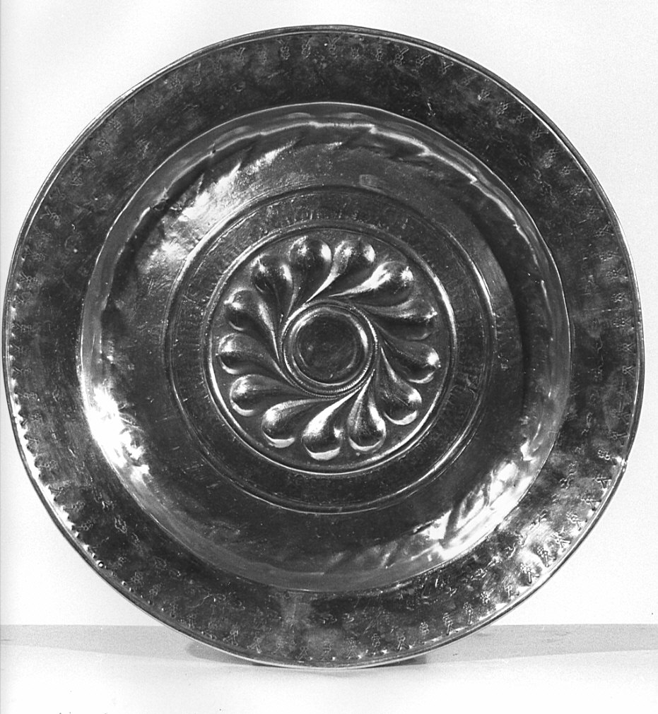 piatto per elemosine, opera isolata - bottega lombarda (sec. XVIII)