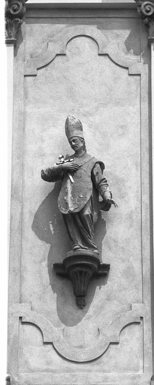 San Carlo Borromeo (statua, elemento d'insieme) di Pirovano Anton Maria (attribuito) (prima metà sec. XVII)