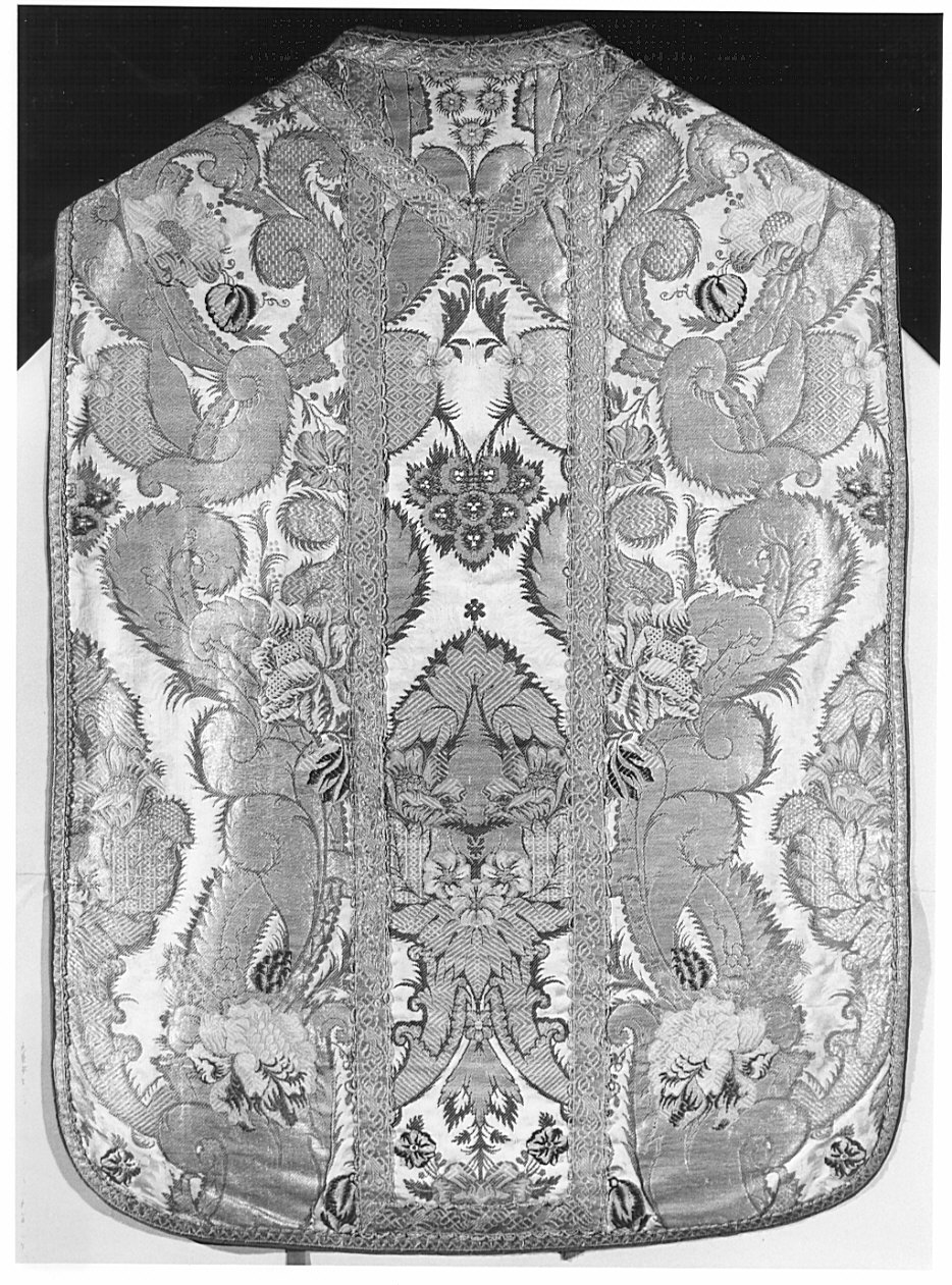 paramento liturgico, insieme - manifattura italiana (fine/inizio secc. XVII/ XVIII)