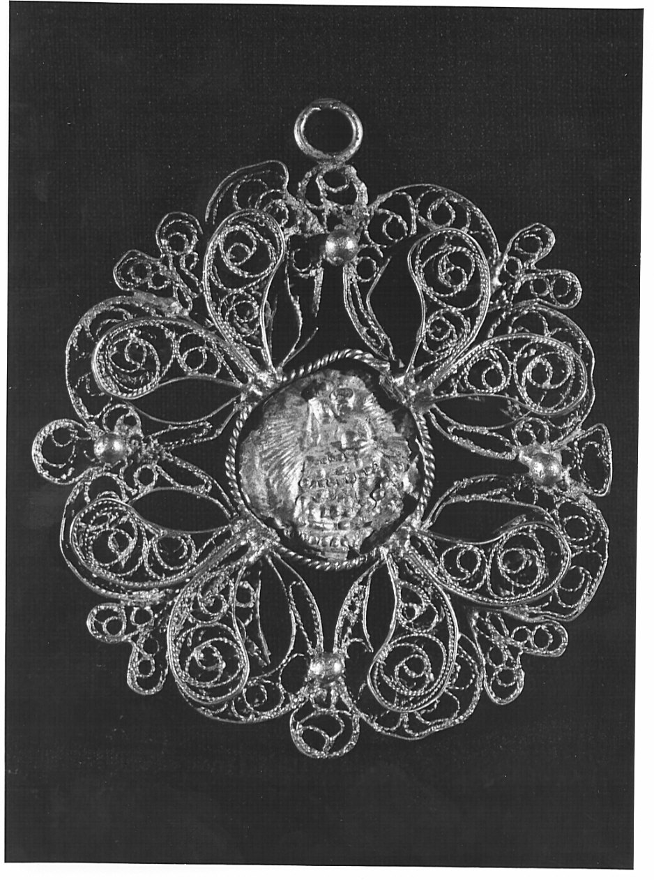 Madonna con Bambino (medaglia devozionale, opera isolata) - bottega bergamasca (sec. XVIII)