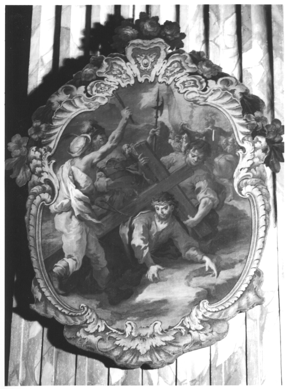 Cristo cade sotto la croce, Simone il Cireneo obbligato ad aiutare Cristo nel portare la croce (dipinto, opera isolata) di Orelli Giuseppe Antonio (bottega) (sec. XVIII)