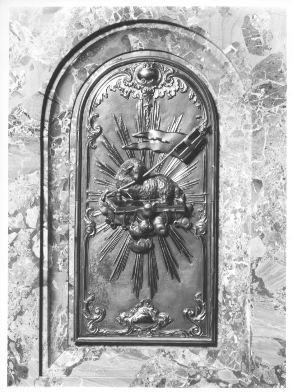 Agnus Dei (sportello di tabernacolo, complesso decorativo) di Filiberti Pietro (sec. XVIII)