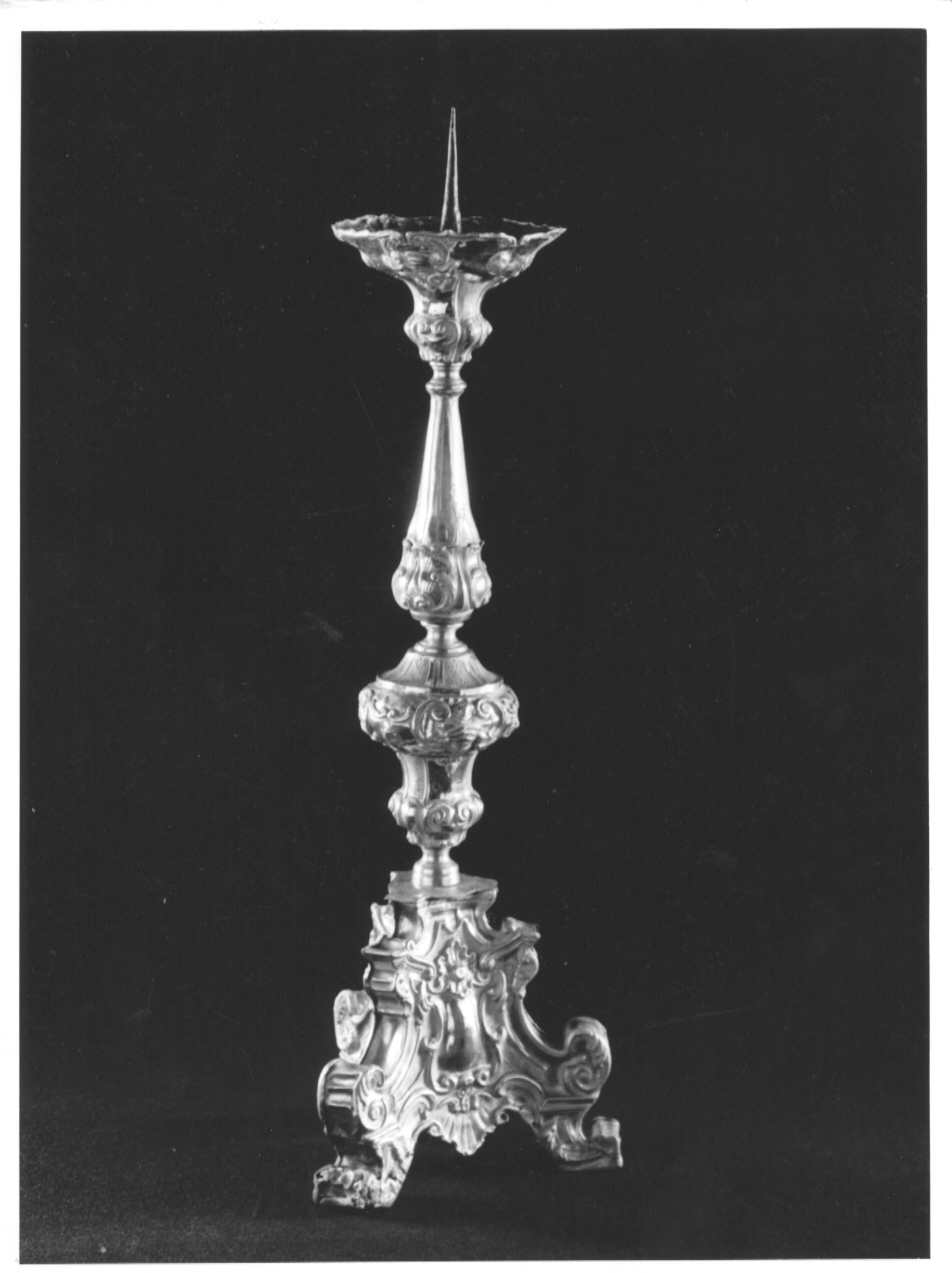 candeliere d'altare, serie - bottega lombarda (sec. XVIII)