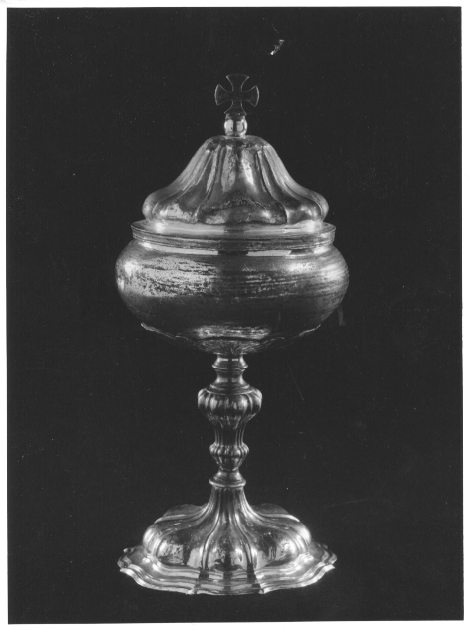 pisside, opera isolata - bottega bresciana (seconda metà sec. XVIII)