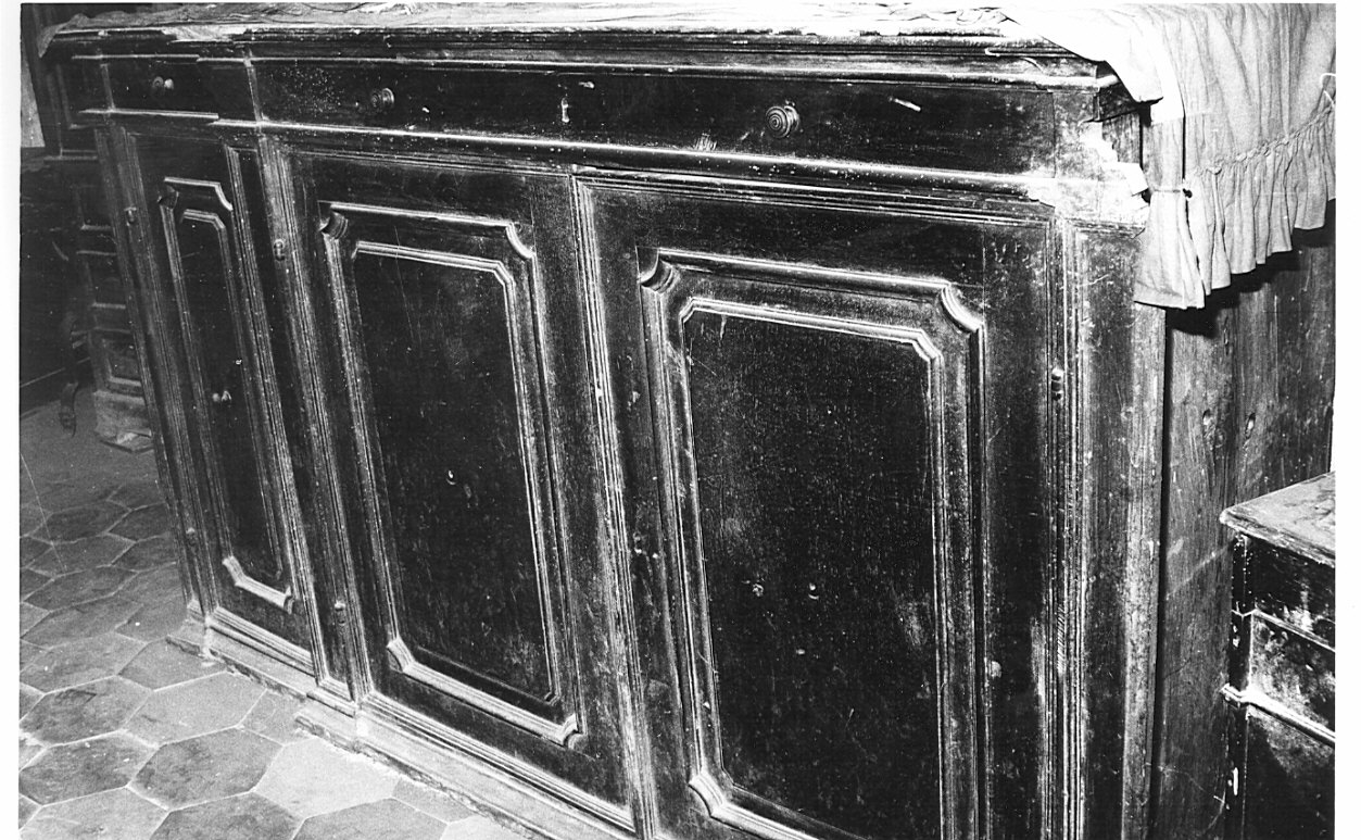 cassone per piviali, opera isolata - bottega lombarda (sec. XIX)