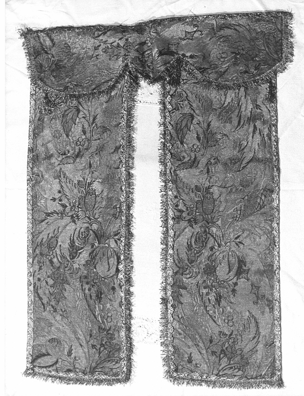 conopeo di tabernacolo, opera isolata - manifattura lombarda (sec. XVIII)