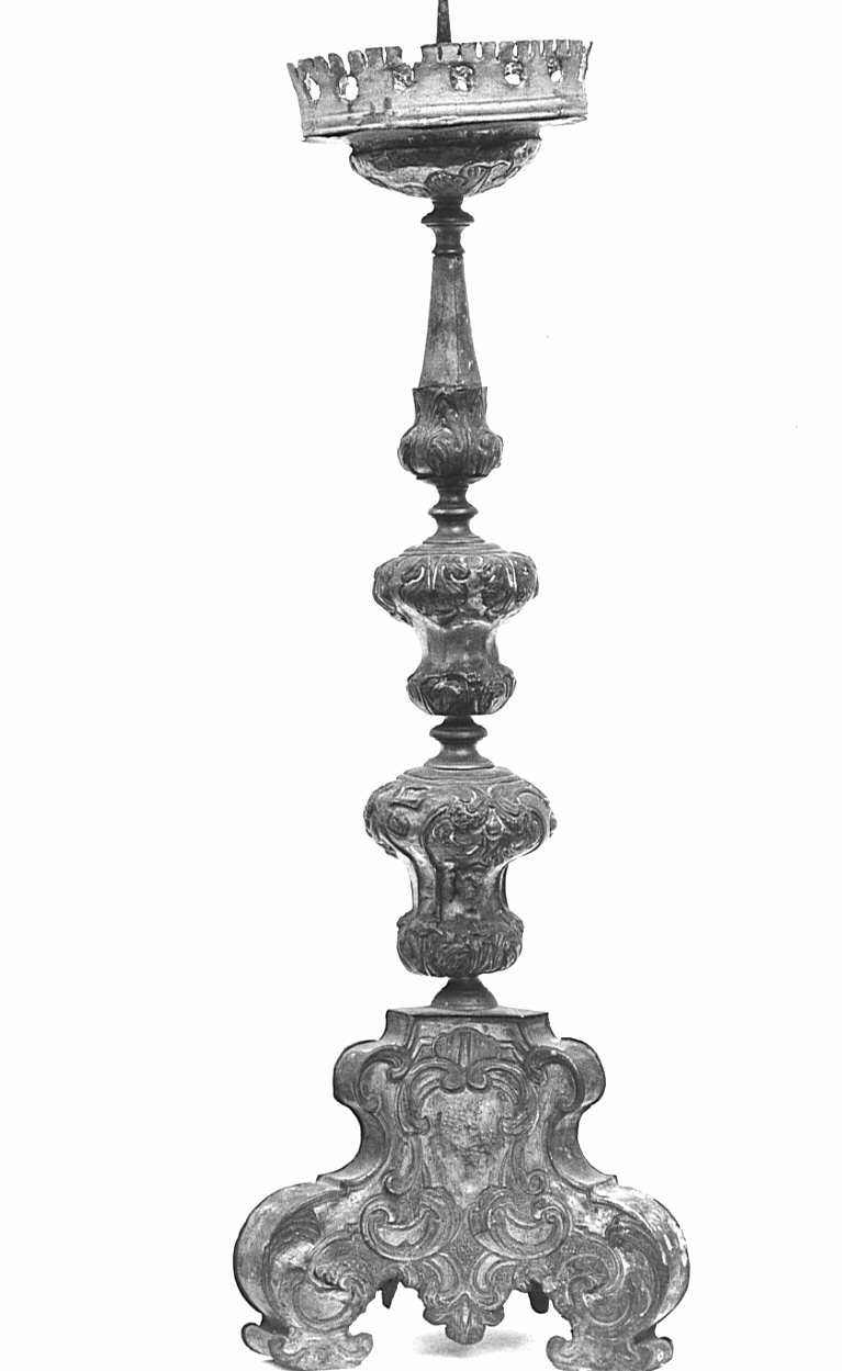 candeliere d'altare, serie - bottega lombarda (sec. XVIII)
