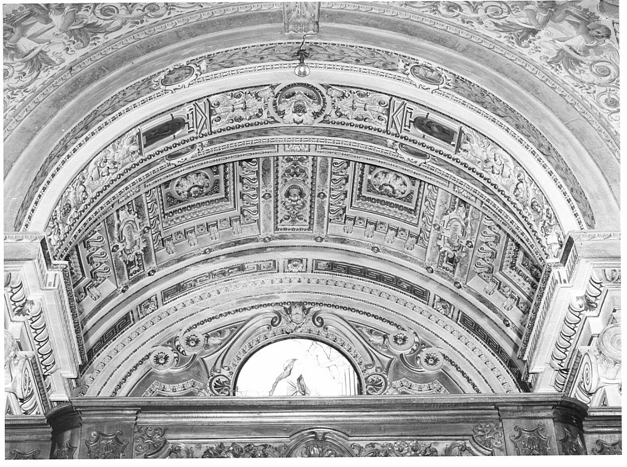 decorazione plastica, complesso decorativo di Cavenaghi Luigi (sec. XX)