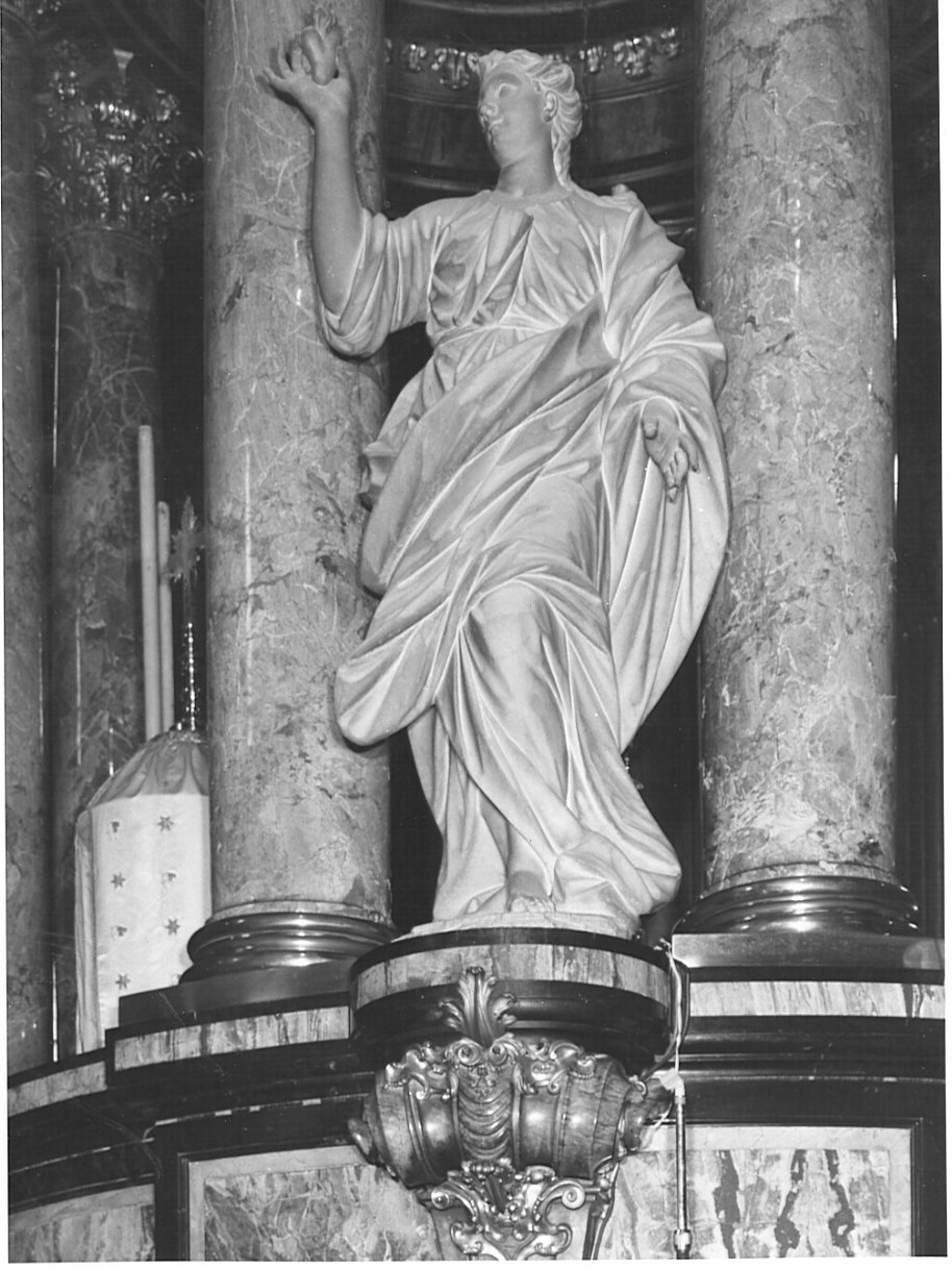 Carità (statua, opera isolata) di Melone Giovanni (sec. XVIII)