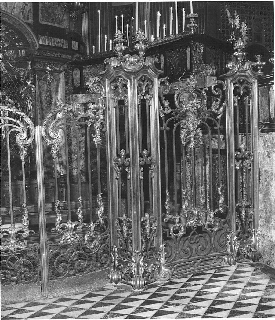 cancellata del presbiterio, opera isolata - bottega lombarda (sec. XVIII)