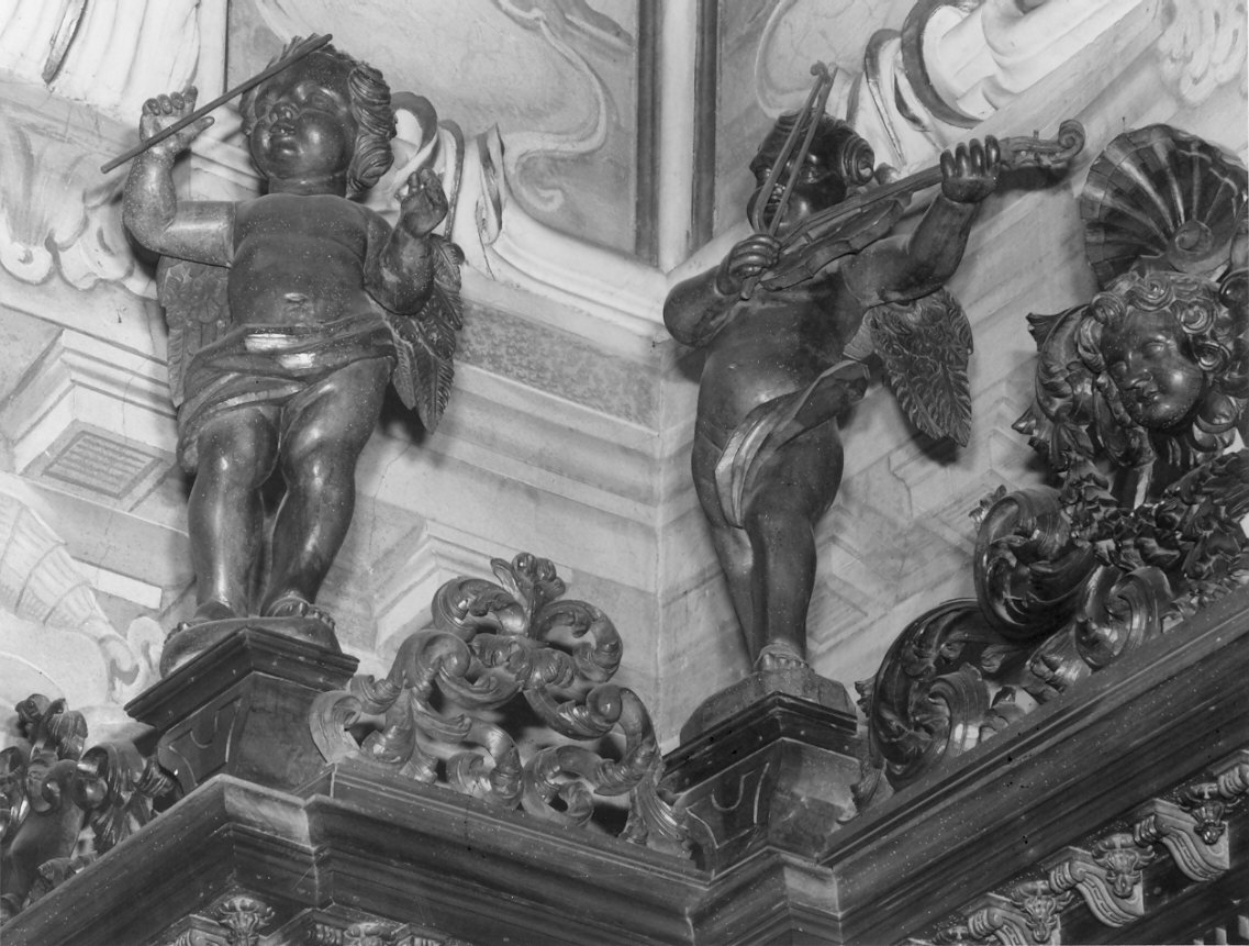 angeli musicanti (statua, coppia) di Carminati Giacomo (sec. XVIII)